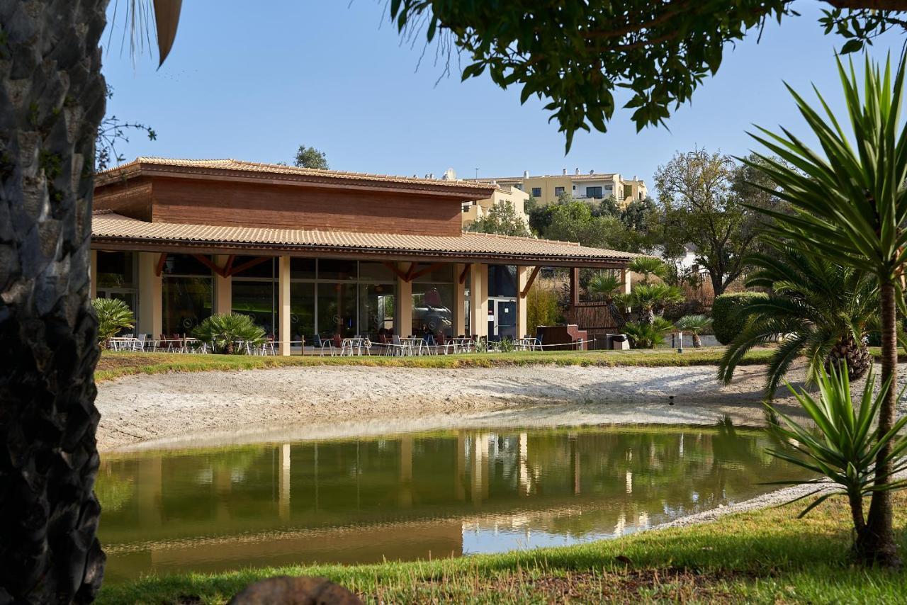 The Navigator Hotel อัลวอร์ ภายนอก รูปภาพ