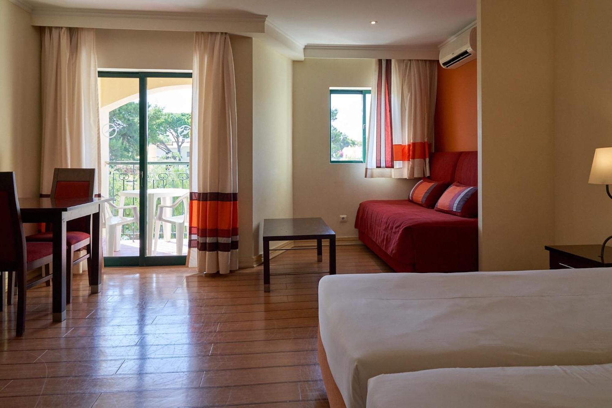 The Navigator Hotel อัลวอร์ ภายนอก รูปภาพ