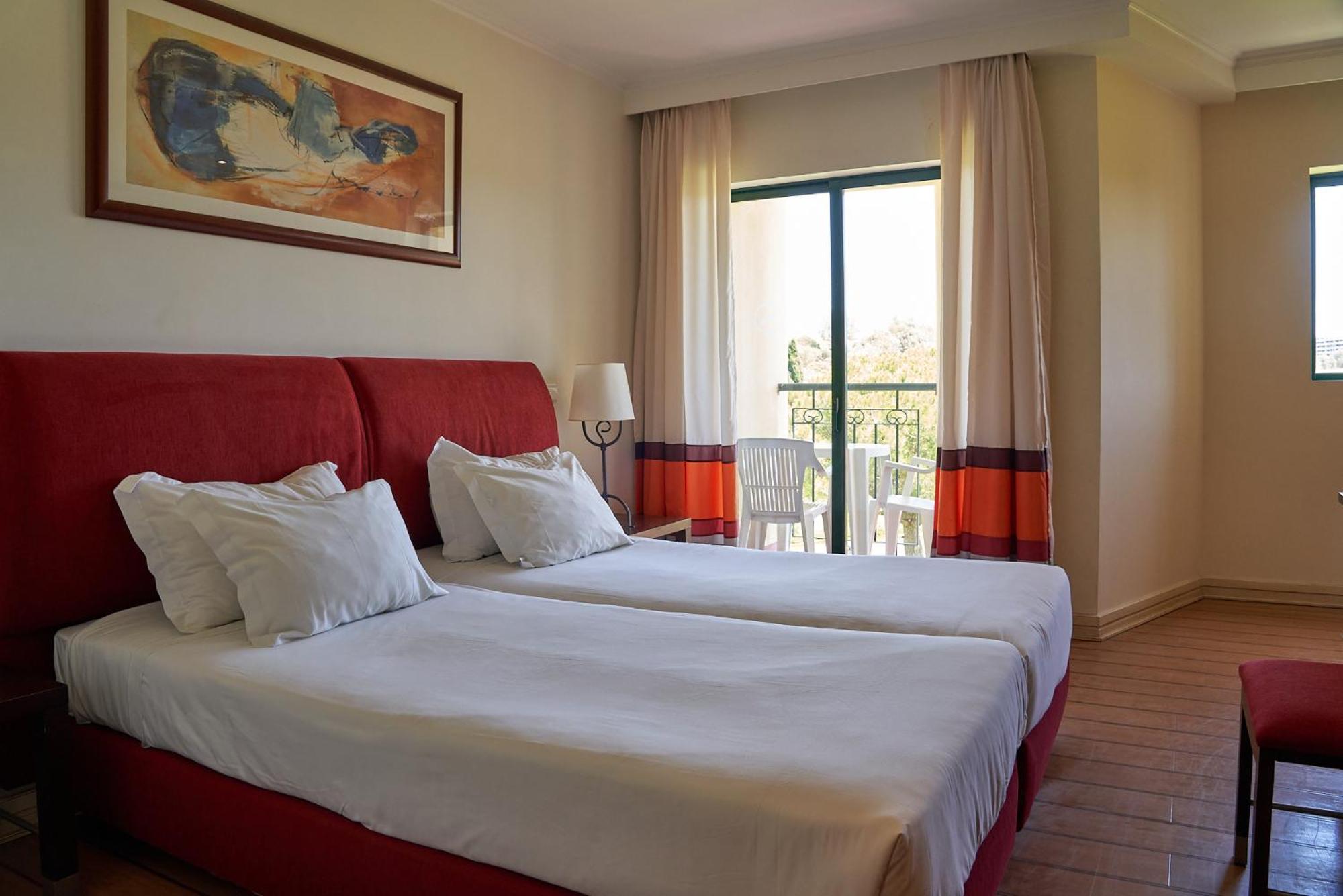 The Navigator Hotel อัลวอร์ ภายนอก รูปภาพ